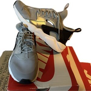 Nike Silver and Black Huarache Sneakers